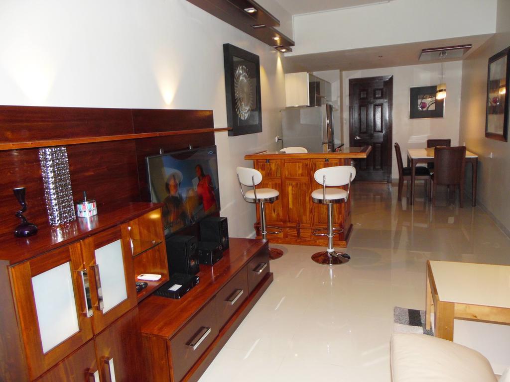 Avalon Condominium Cebu Room photo